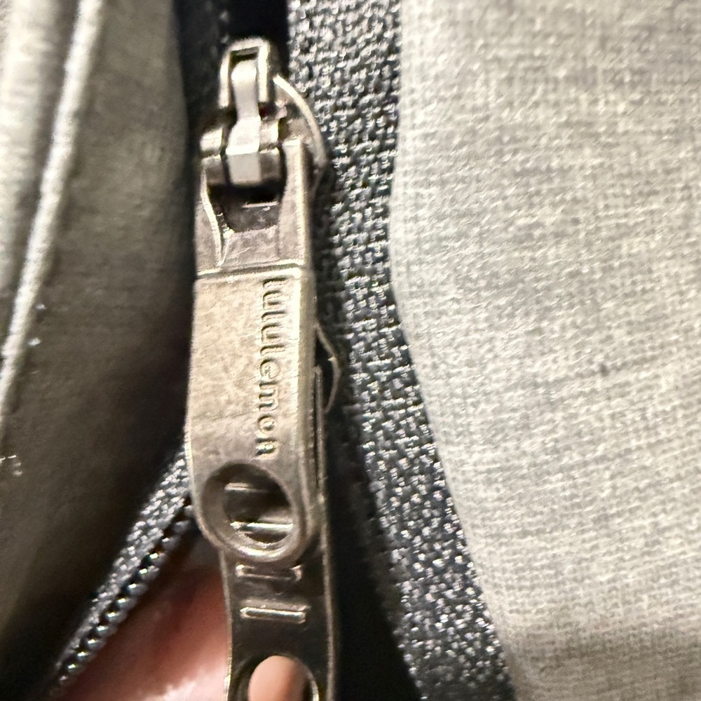 Lululemon Men’s Brut Jacket - Pale Green - Picture 6 of 11